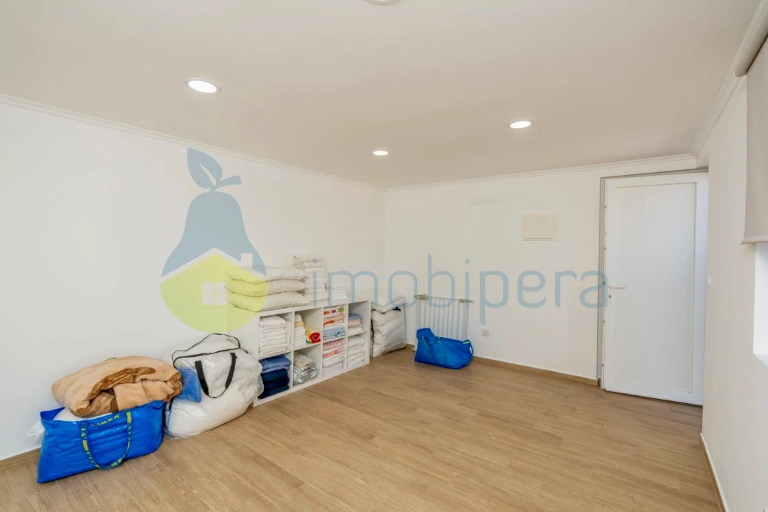 Prédio para Venda em Lagoa e Carvoeiro Foto 25