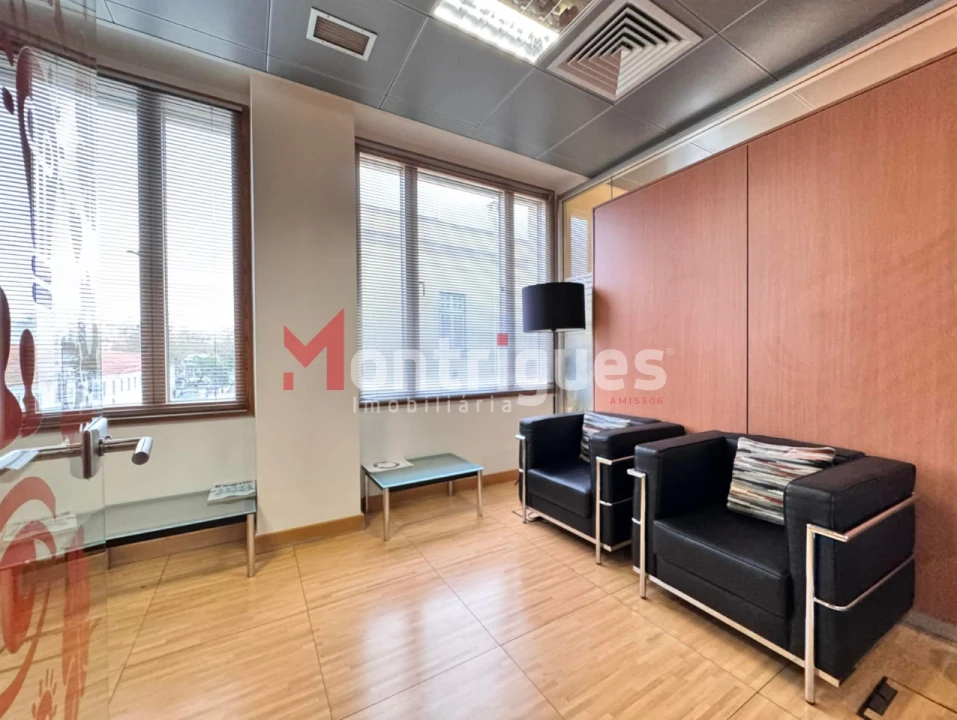 Escritório para Arrendamento em Alvalade Foto 5