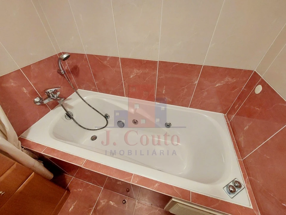 Apartamento T2 para Venda em São Martinho do Porto Foto 13