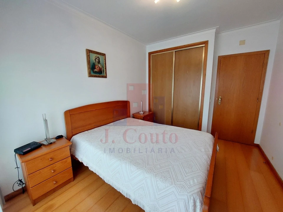 Apartamento T2 para Venda em São Martinho do Porto Foto 14