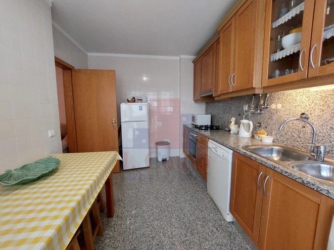 Apartamento T2 para Venda em São Martinho do Porto Foto 5