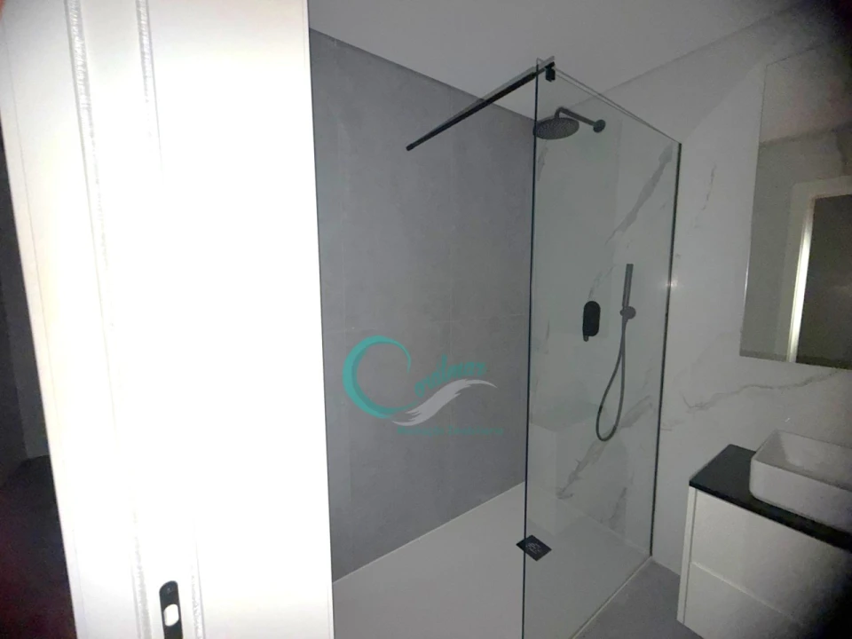 Apartamento T3 para Venda em Mafamude e Vilar do Paraíso Foto 12