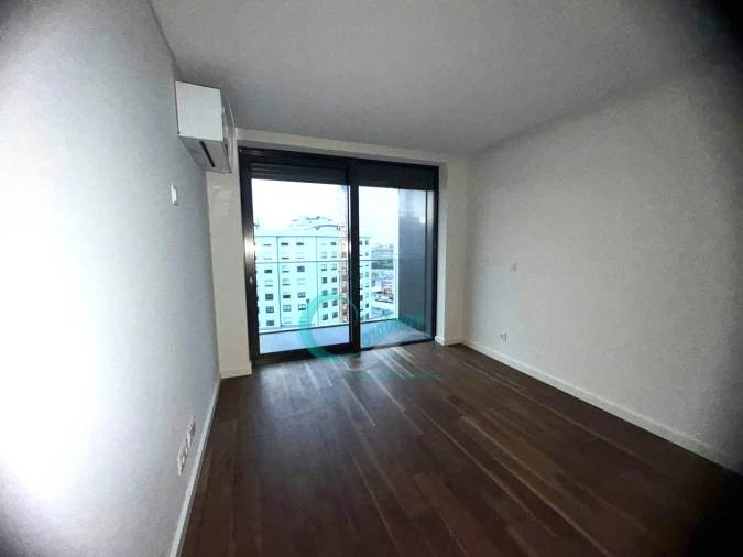 Apartamento T3 para Venda em Mafamude e Vilar do Paraíso Foto 23