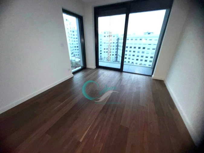Apartamento T3 para Venda em Mafamude e Vilar do Paraíso Foto 24