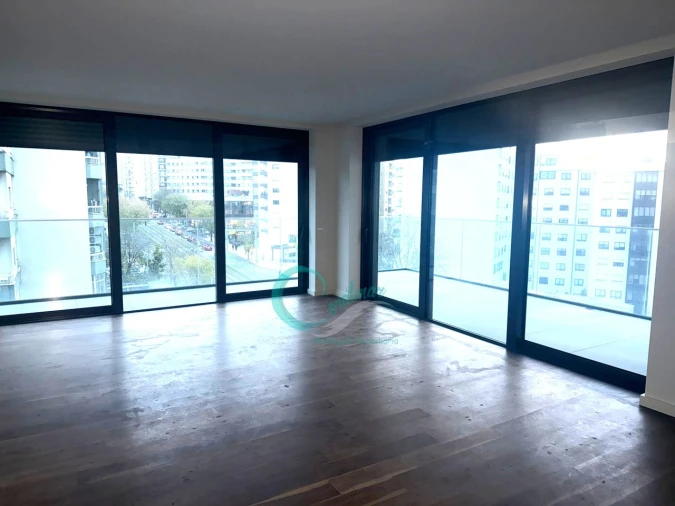Apartamento T3 para Venda em Mafamude e Vilar do Paraíso Foto 6
