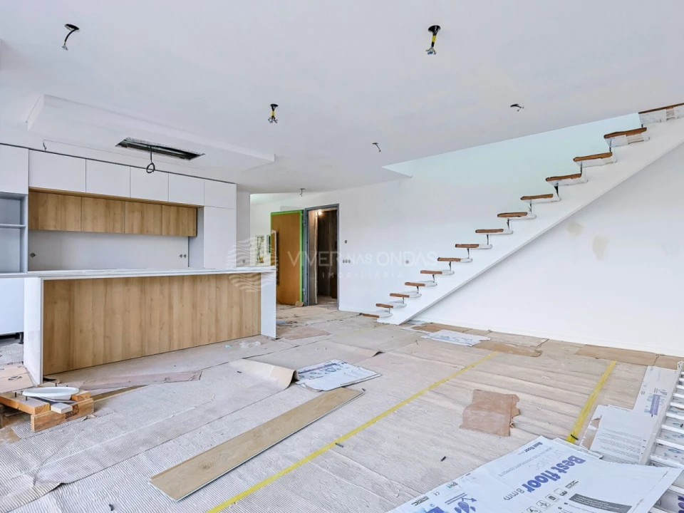 Apartamento T3 para Venda em Charneca de Caparica e Sobreda Foto 6