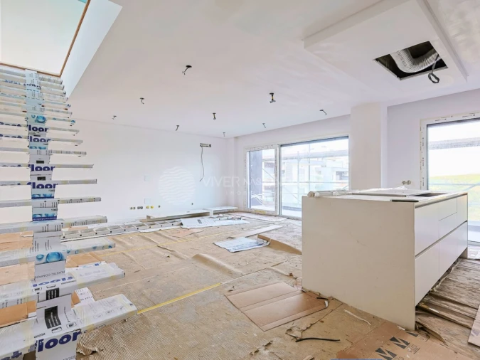 Apartamento T3 para Venda em Charneca de Caparica e Sobreda Foto 8