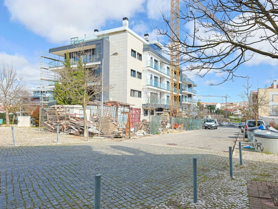 Apartamento T3 para Venda em Charneca de Caparica e Sobreda Foto 16