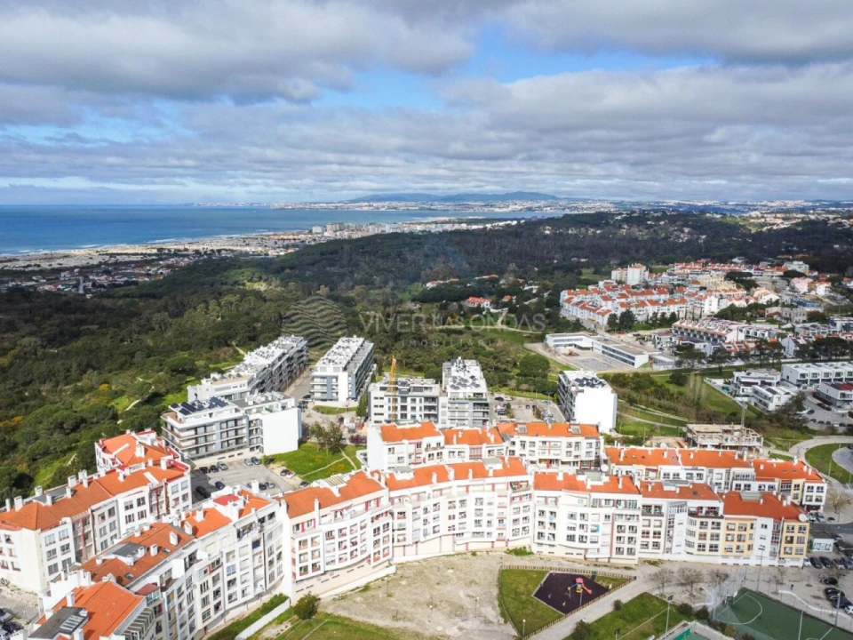 Apartamento T3 para Venda em Charneca de Caparica e Sobreda Foto 23