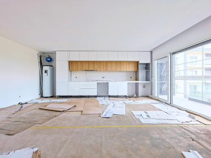 Apartamento T3 para Venda em Charneca de Caparica e Sobreda Foto 5