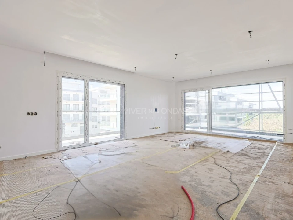 Apartamento T3 para Venda em Charneca de Caparica e Sobreda Foto 12