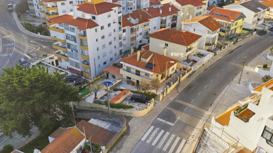 Moradia T4 para Venda em Alcabideche Foto 4