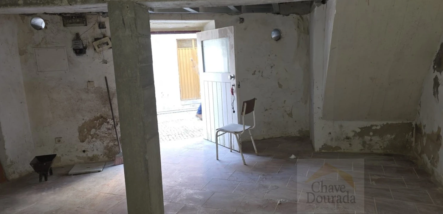 Prédio para Venda em Sé Nova, Santa Cruz, Almedina e São Bartolomeu Foto 4