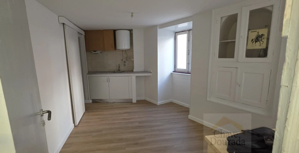 Prédio para Venda em Sé Nova, Santa Cruz, Almedina e São Bartolomeu Foto 11