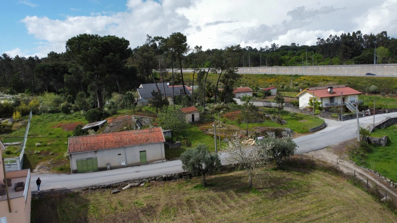 Terreno para Venda em São João de Lourosa Foto 7