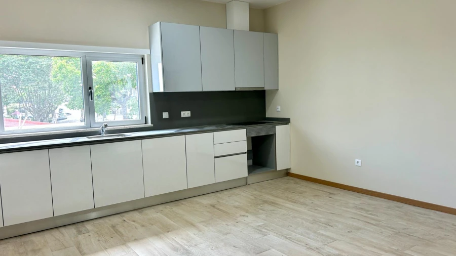 Apartamento T2 para Venda em Cavernães Foto 4