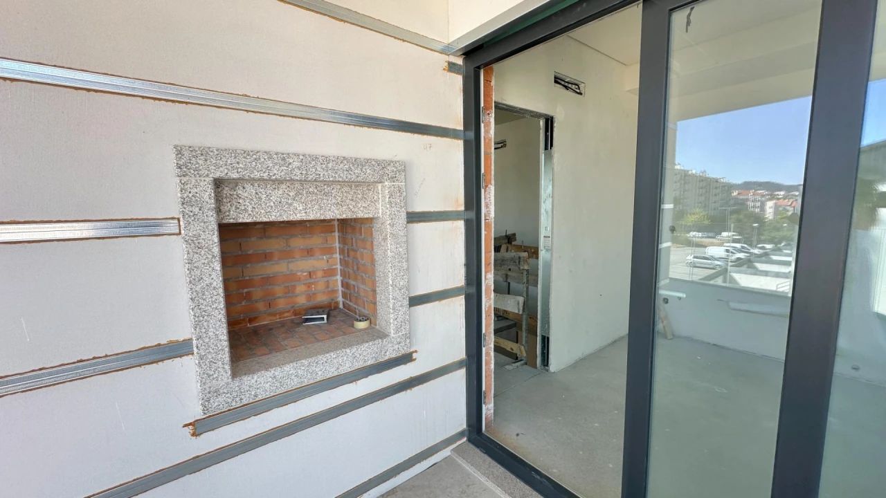 Apartamento T5 para Venda em Viseu Foto 9
