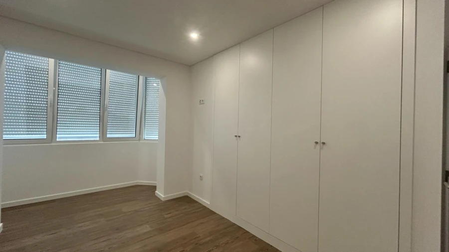 Apartamento T4 para Venda em Viseu Foto 5