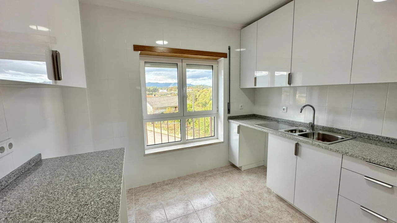 Apartamento T3 para Venda em Tondela e Nandufe Foto 3