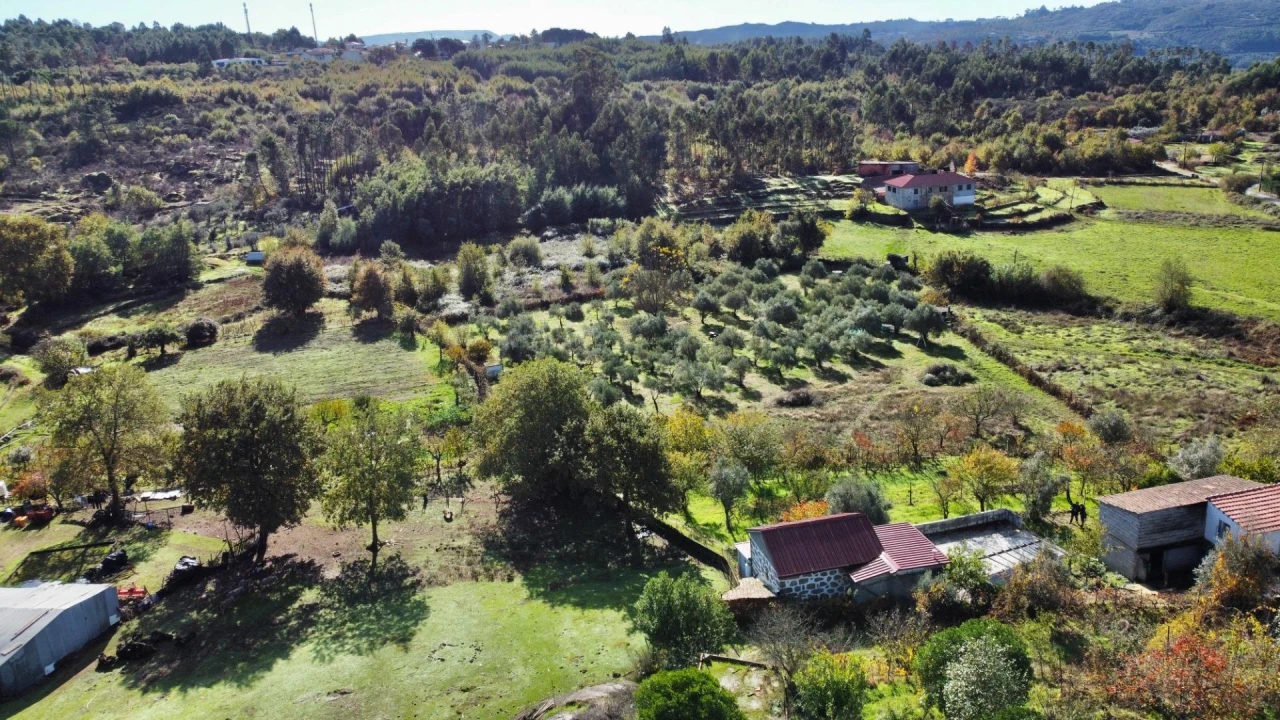 Moradia T3 para Venda em Povolide Foto 6