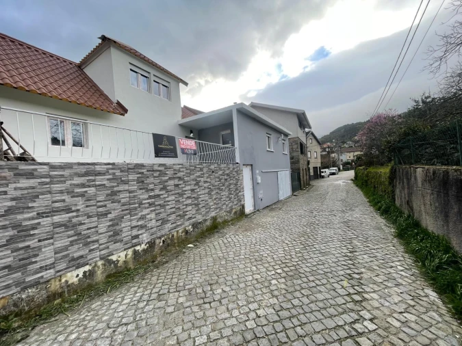 Moradia T3 para Venda em Campo de Besteiros