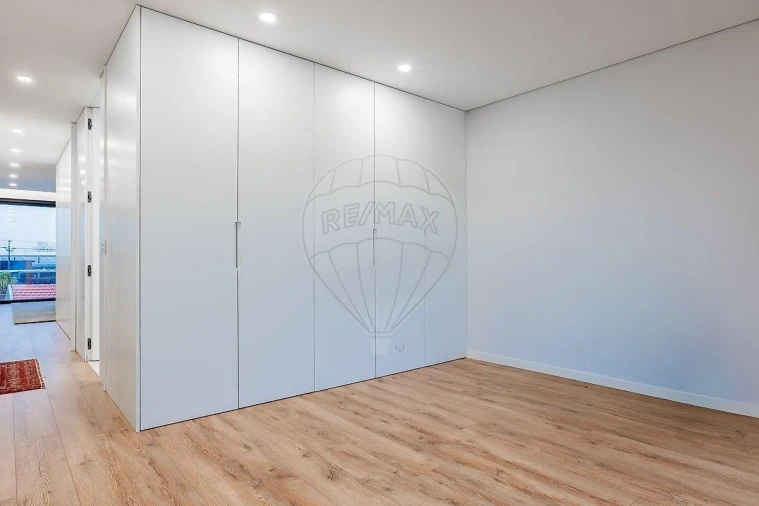 Moradia T4 para Venda em Matosinhos e Leça da Palmeira Foto 14