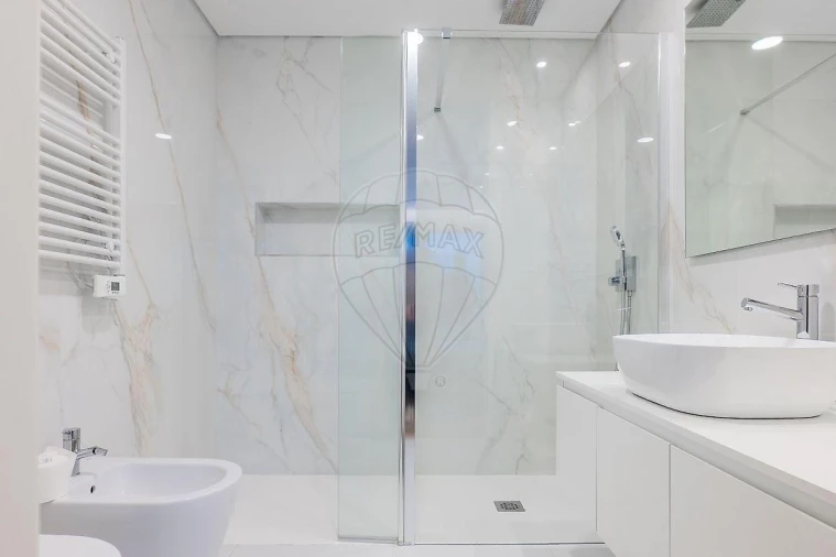 Moradia T4 para Venda em Matosinhos e Leça da Palmeira Foto 28