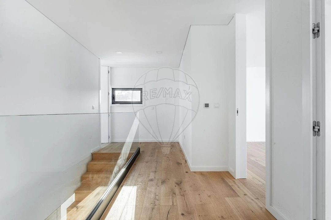 Moradia T4 para Venda em Brufe Foto 5