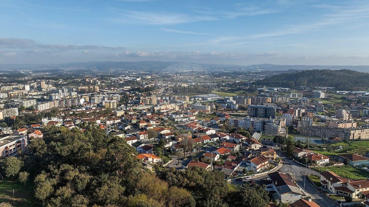 Moradia T4 para Venda em Brufe Foto 32