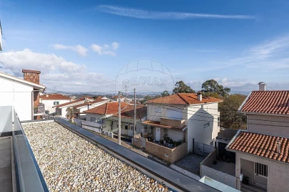 Moradia T4 para Venda em Brufe