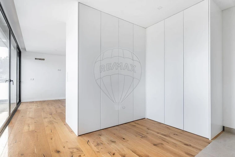 Moradia T4 para Venda em Brufe Foto 14