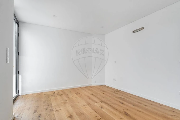 Moradia T4 para Venda em Brufe Foto 25