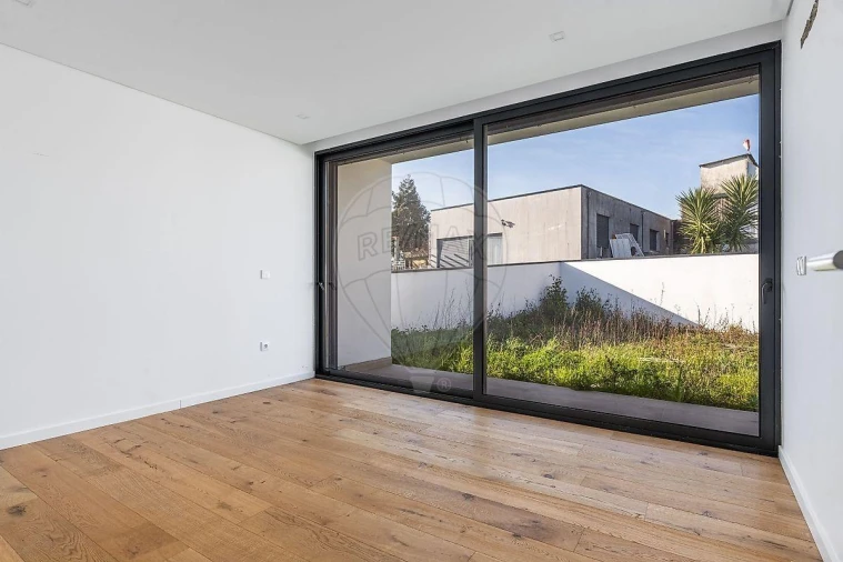 Moradia T4 para Venda em Brufe Foto 28