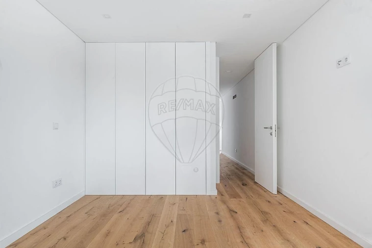 Moradia T4 para Venda em Brufe Foto 30