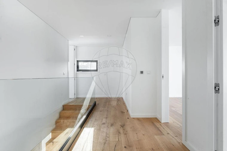 Moradia T4 para Venda em Brufe Foto 5