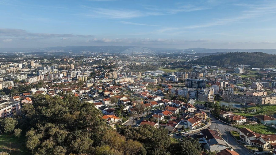 Moradia T4 para Venda em Brufe Foto 32