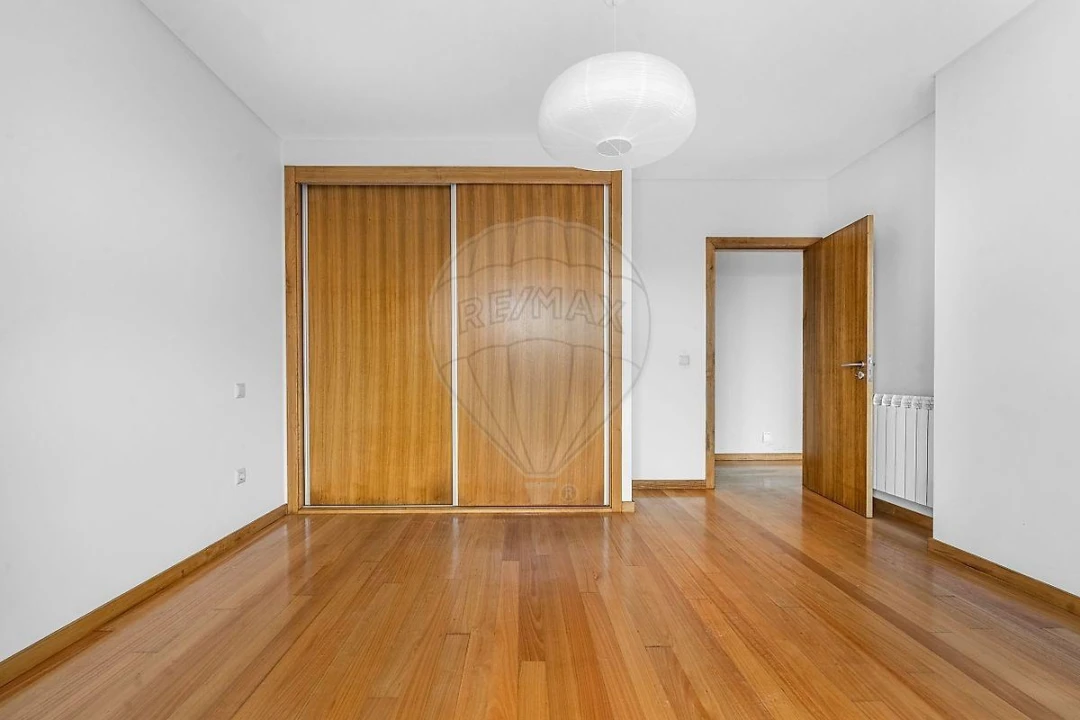 Moradia T4 para Venda em Carvalheira Foto 23