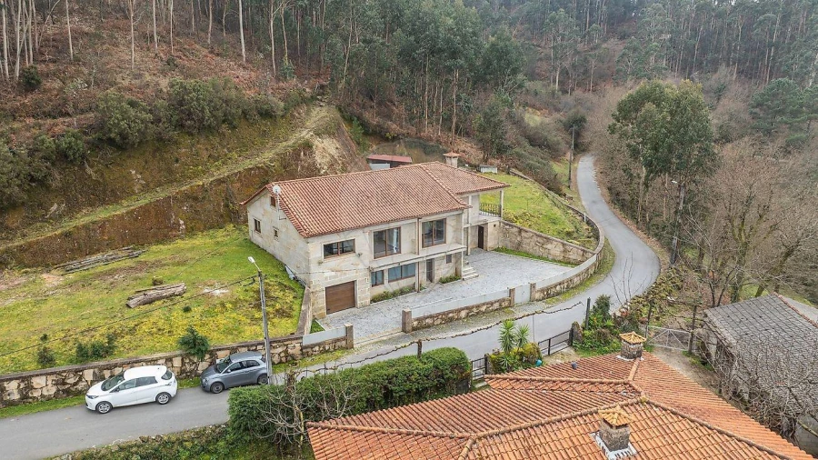 Moradia T4 para Venda em Carvalheira Foto 10