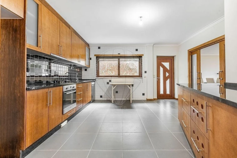 Moradia T4 para Venda em Carvalheira Foto 18