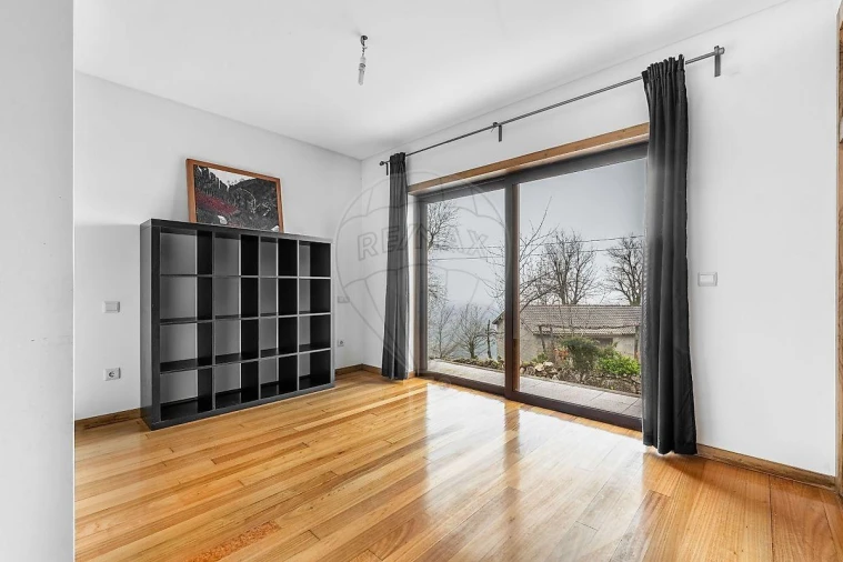 Moradia T4 para Venda em Carvalheira Foto 24