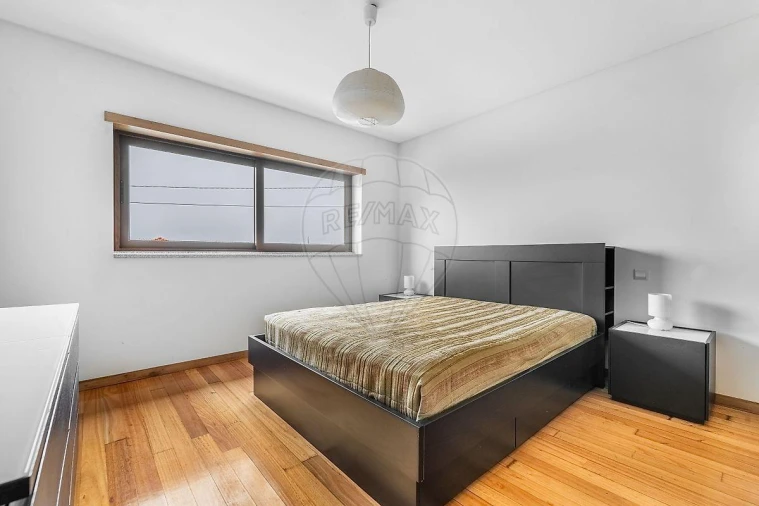 Moradia T4 para Venda em Carvalheira Foto 28