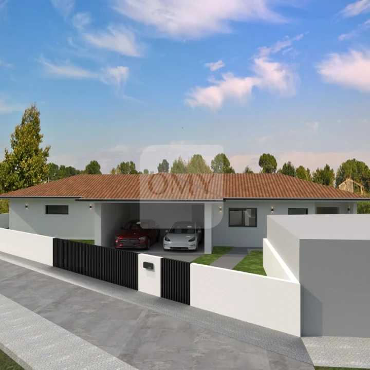 Moradia T4 para Venda em Mouçós e Lamares Foto 1