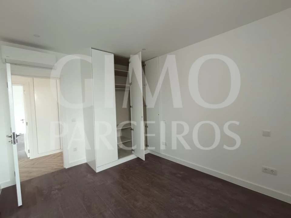 Moradia T5 para Venda em Gafanha da Encarnação Foto 11