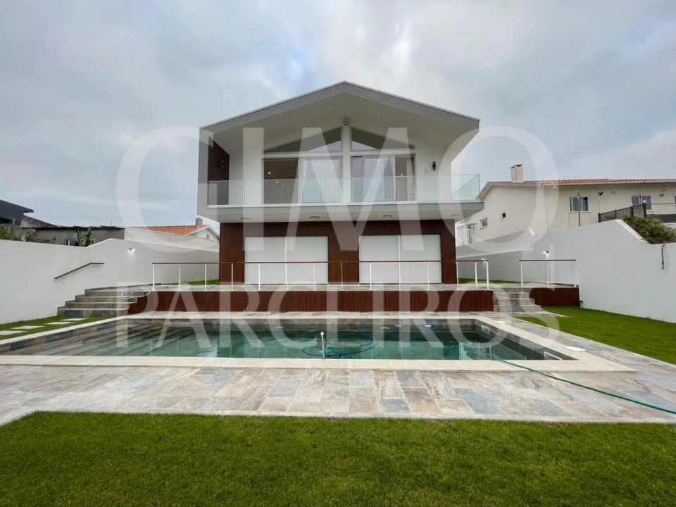 Moradia T5 para Venda em Gafanha da Encarnação Foto 3