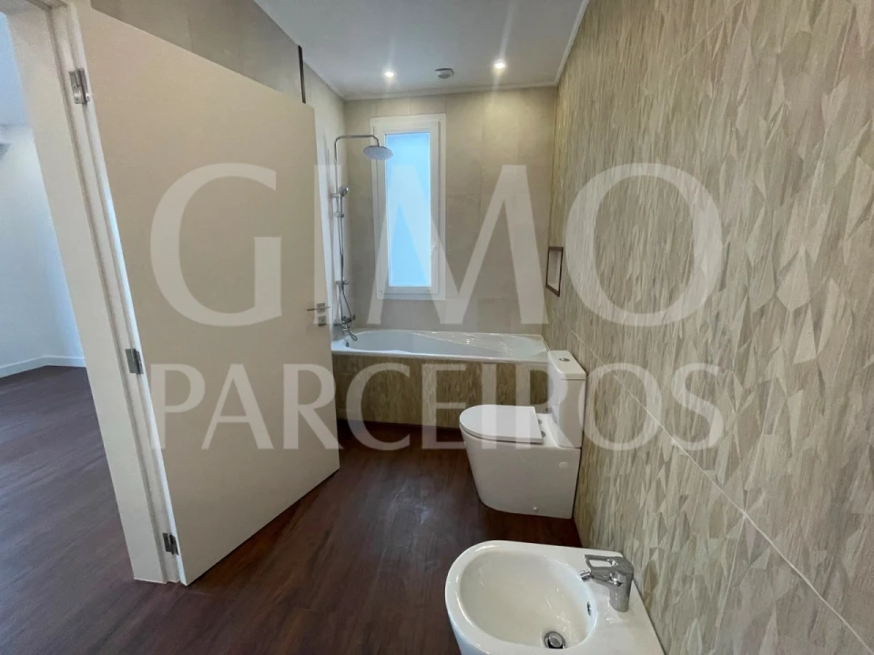 Moradia T5 para Venda em Gafanha da Encarnação Foto 40