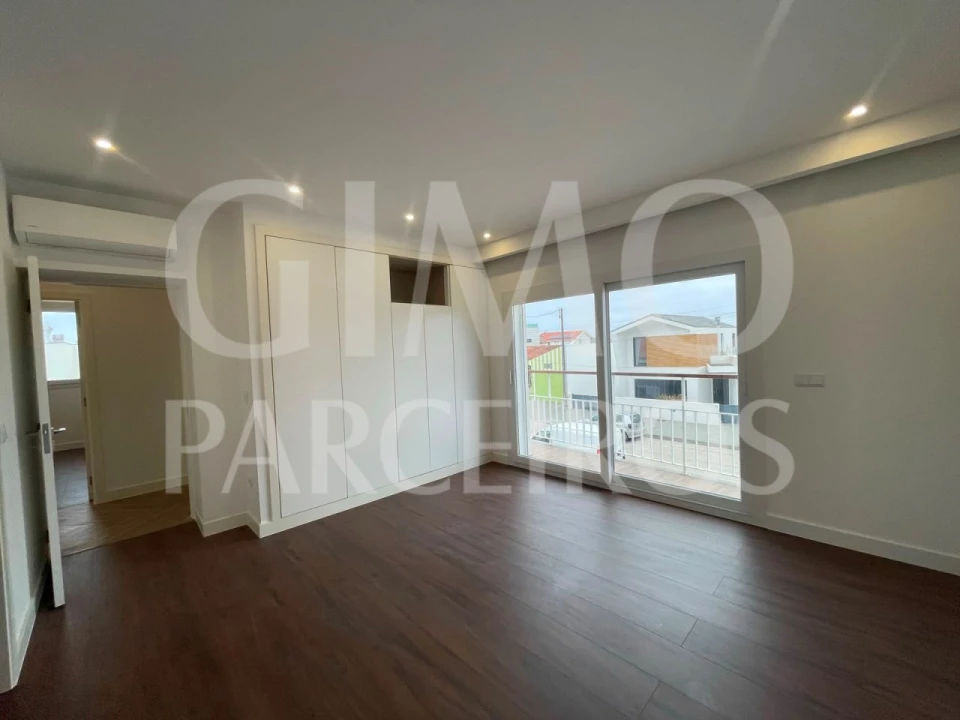 Moradia T5 para Venda em Gafanha da Encarnação Foto 41