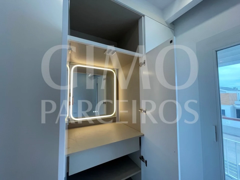Moradia T5 para Venda em Gafanha da Encarnação Foto 42