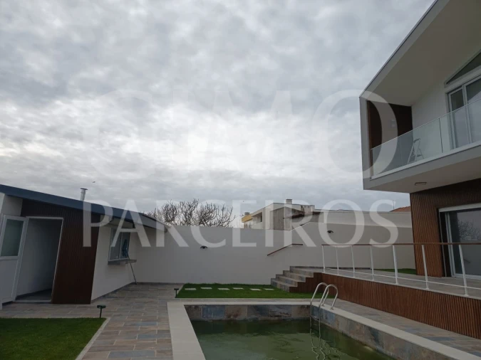 Moradia T5 para Venda em Gafanha da Encarnação Foto 19