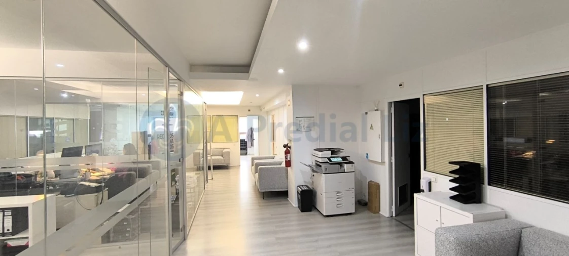 Armazém para Venda em Marvila Foto 1