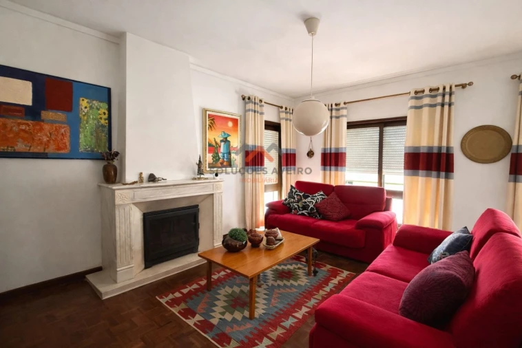 Apartamento T4 para Venda em Glória e Vera Cruz Foto 2